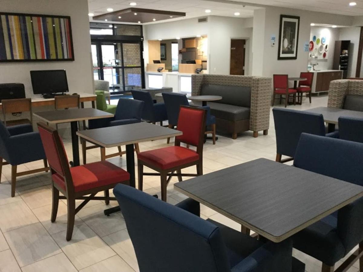 Holiday Inn Express Easton By Ihg Eksteriør billede