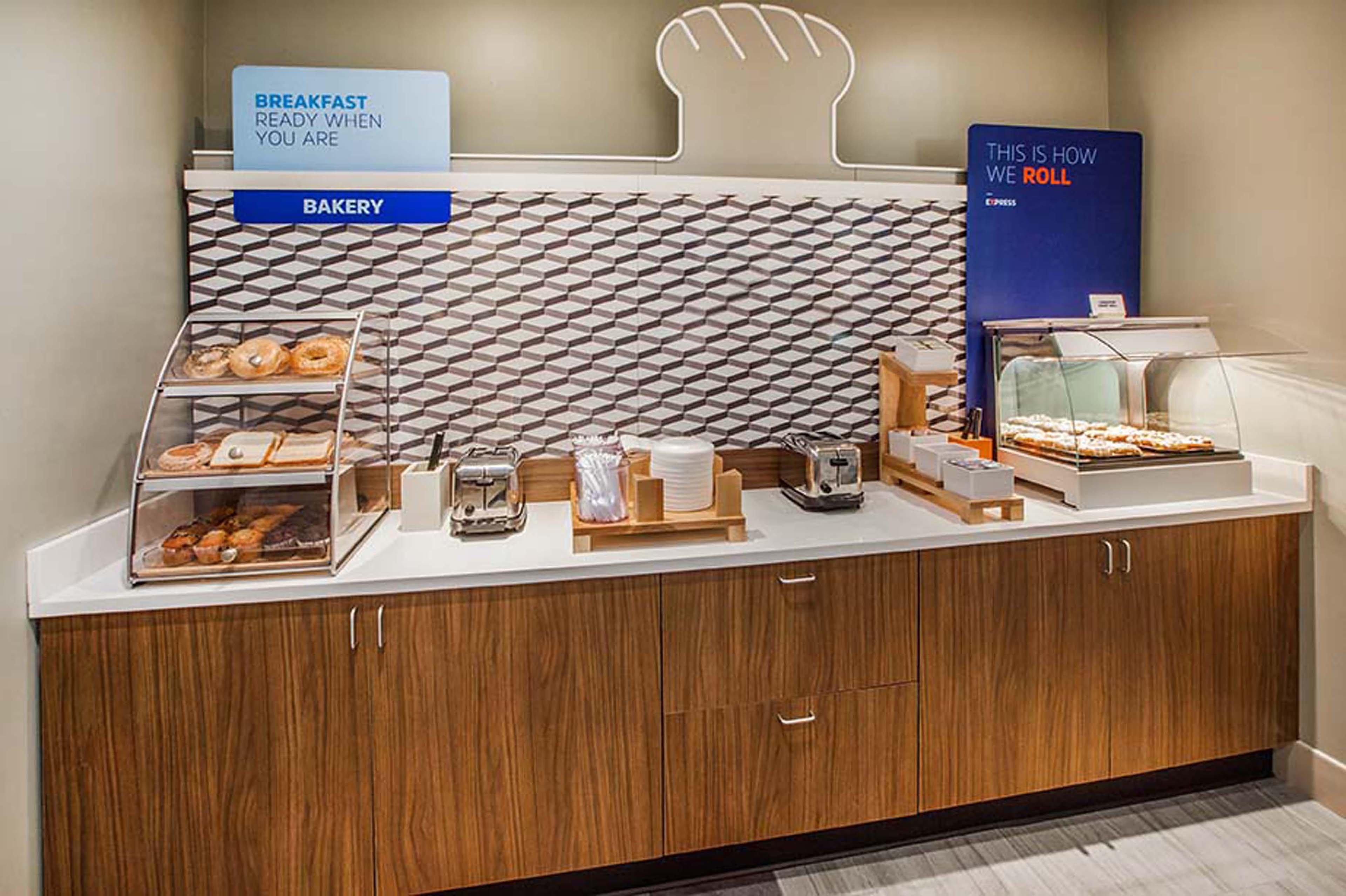 Holiday Inn Express Easton By Ihg Eksteriør billede