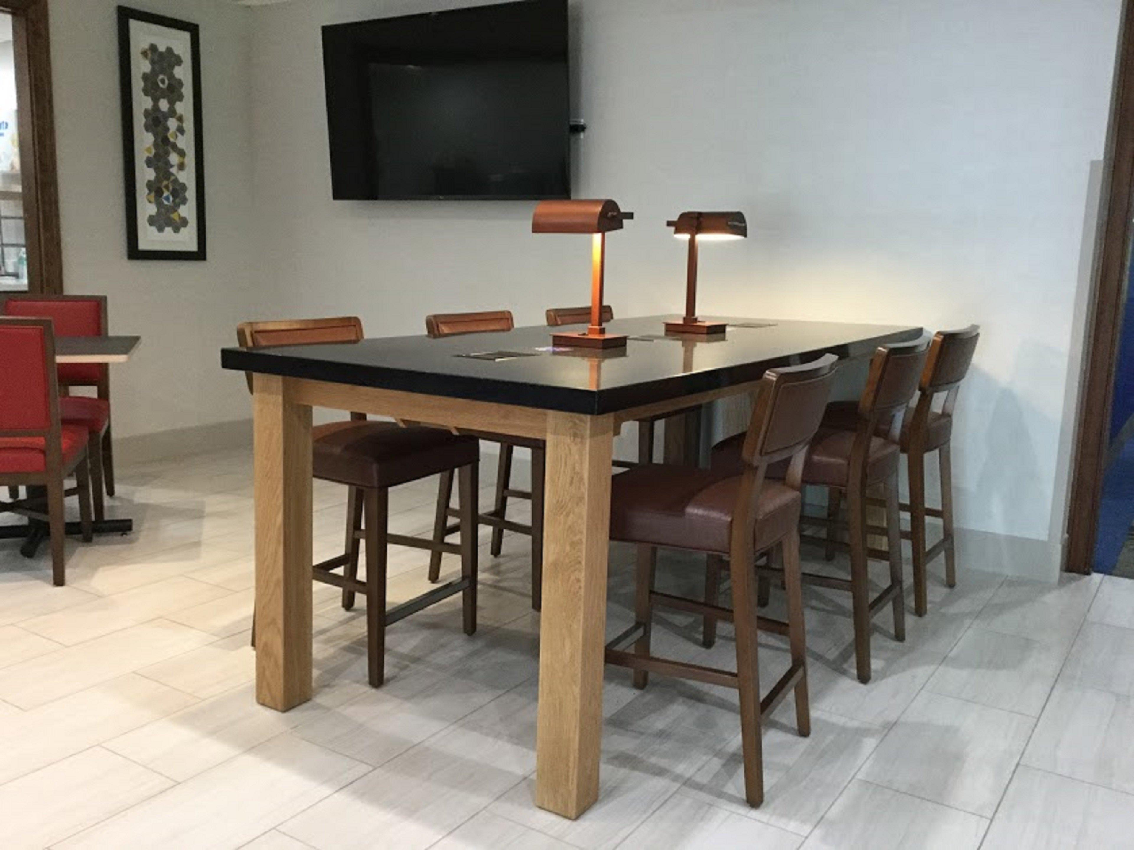 Holiday Inn Express Easton By Ihg Eksteriør billede